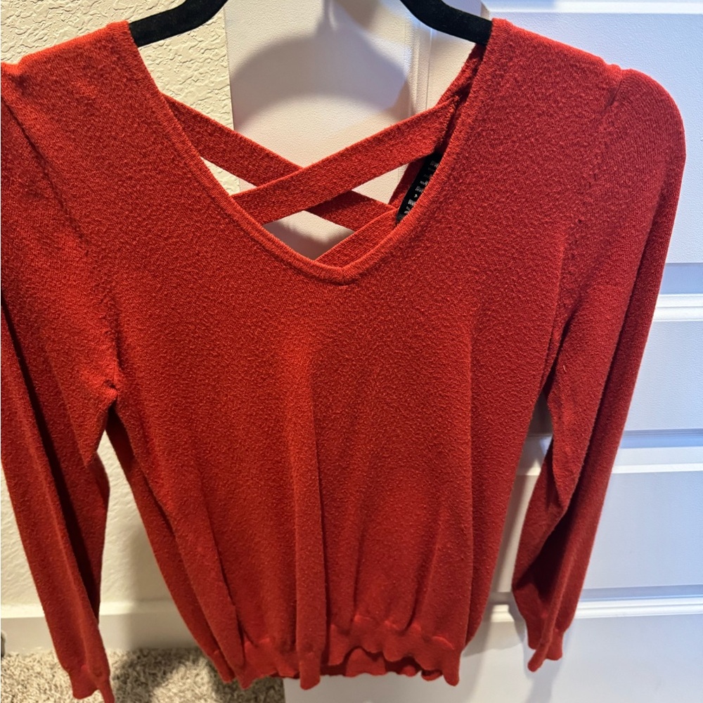 Love Ellie open back sweater